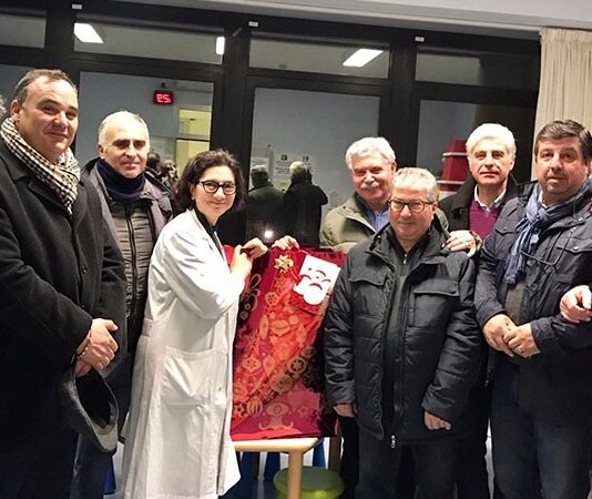 Dvd per i bambini del Fazzi. Comitato S. Antonio campione di solidarietà