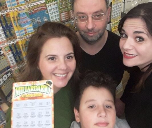 Gratta e vince 10mila euro: Capodanno coi fiocchi per un fortunato monteronese