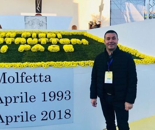 Papa Francesco sui passi di don Tonino. Don Giuseppe presente: “Non potevo mancare”