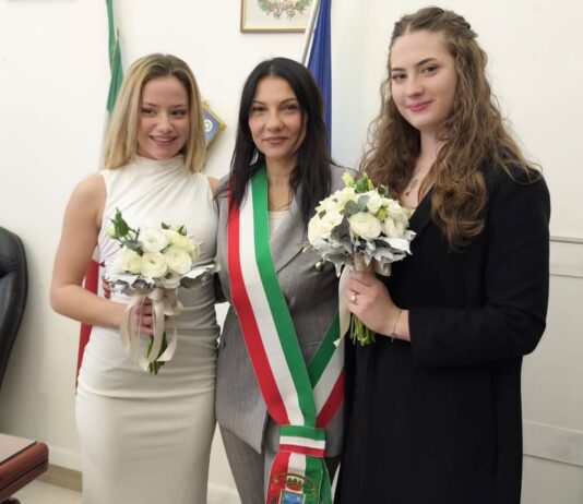 Giornata storica a Palazzo di Città: celebrata un’unione civile tra due donne, è la prima volta a Monteroni