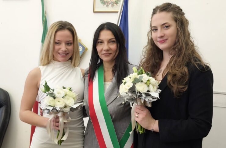 Giornata storica a Palazzo di Città: celebrata un’unione civile tra due donne, è la prima volta a Monteroni