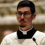 Comunità in festa per l’ordinazione di Enrico De Leo: dopo 30 anni un altro monteronese diventa sacerdote